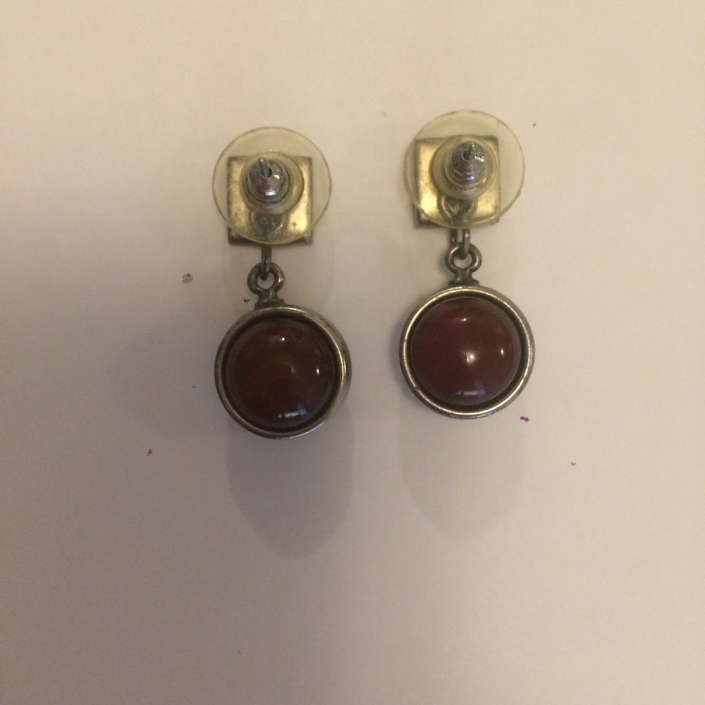 ❤️Vintage Red/Brown Cabachon and Onyx Earrings - Picture 2 of 4